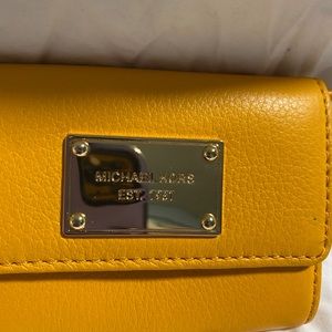 Michael Kors mini wallet/key holder